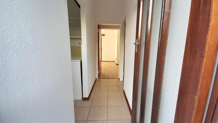 To Let 1 Bedroom Property for Rent in Kenilworth Western Cape